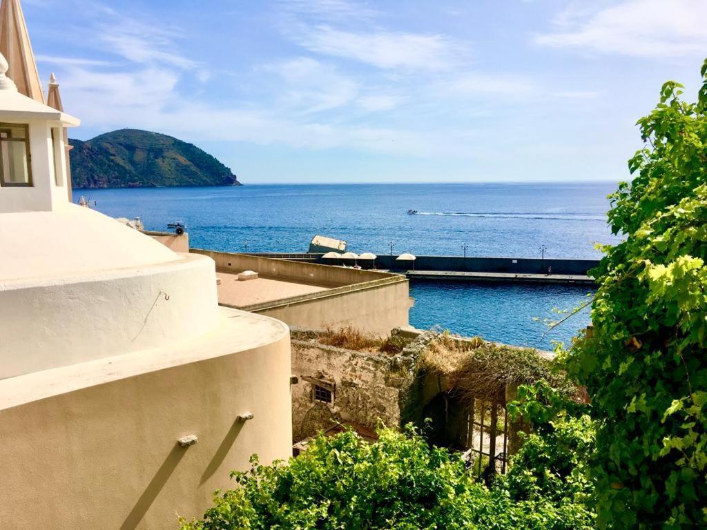 Casa Mafalda B&B Lipari  Buitenkant foto