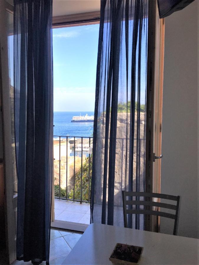 Casa Mafalda B&B Lipari  Buitenkant foto